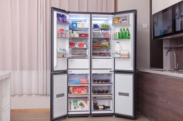 冰箱是每个家庭日常生活所必须的家用电器产品,而冰箱的设计怎样才能